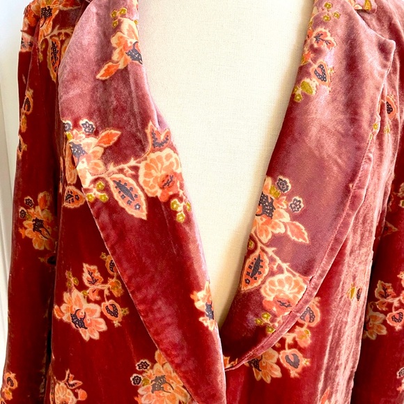 Hutch Velvet Two Piece  NWT Pantsuit Wide Leg  with Floral Patterns Large - Picture 12 of 15